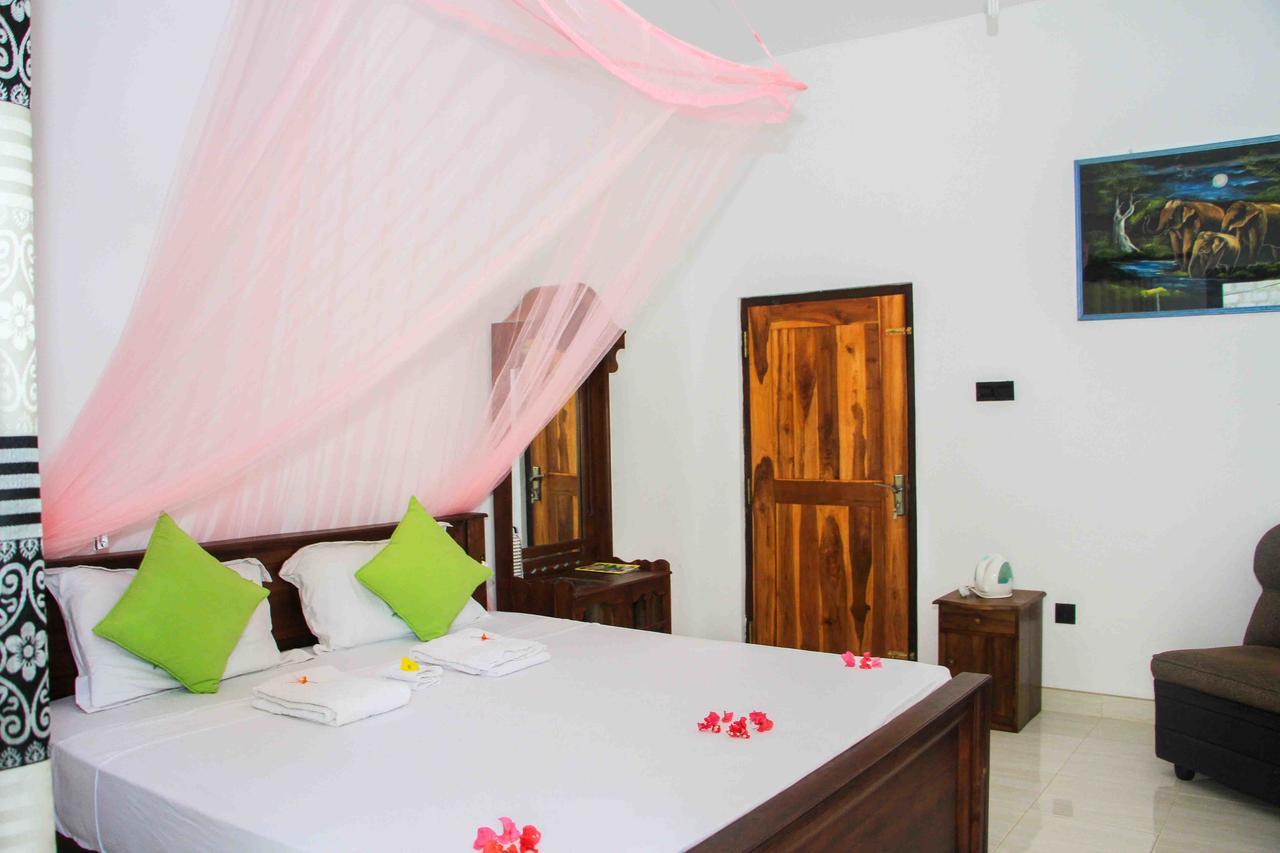 Miracle Home Stay Дамбулла Экстерьер фото